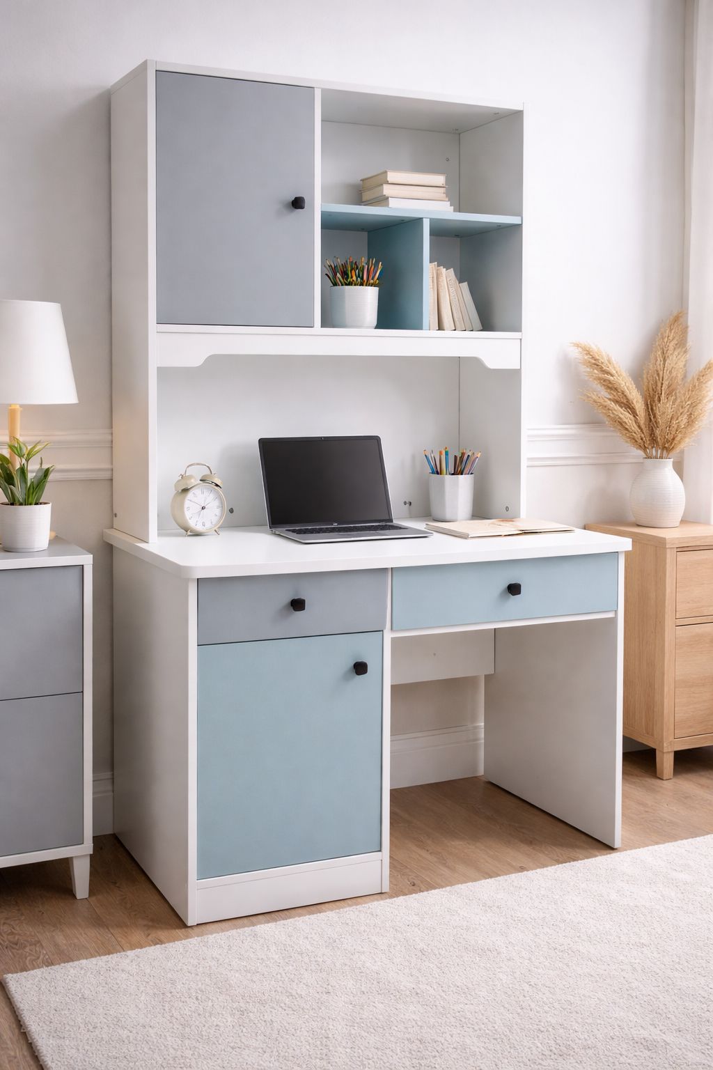 Bureau d’écriture moderne avec rangements intégrés, tiroirs et étagères. Design élégant et dimensions 100×60×180