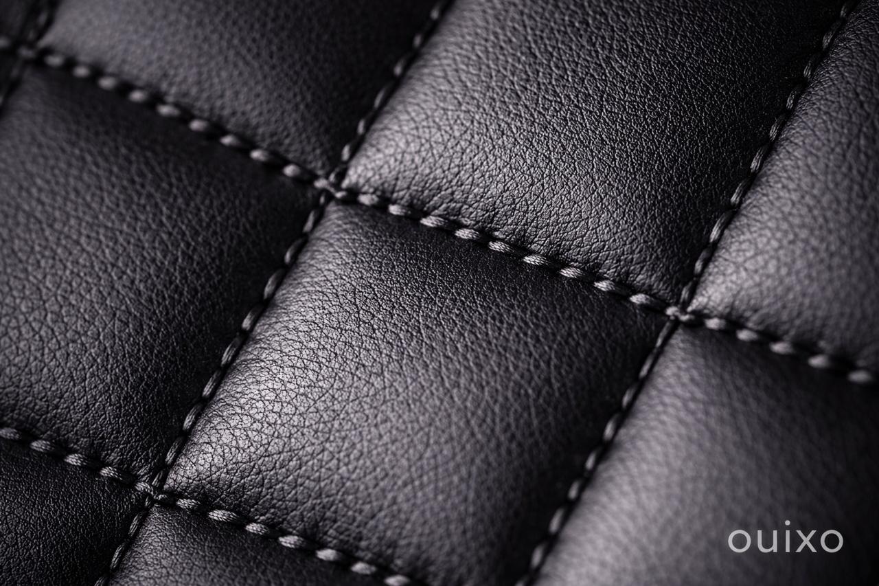 Fauteuil de Direction Ergonomique – Simili Cuir Noir – Accoudoirs Chromés